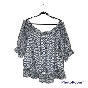 The Limited Plus Size Off Shoulder Geometric Print Ruffle Sleeve Size 3X